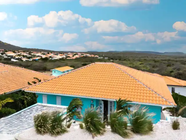 Villa Rolise *Zeezicht* huren in Curaçao, Banda Abou (west), Fontein - villa Voor en boven aanzicht villa Rolise
