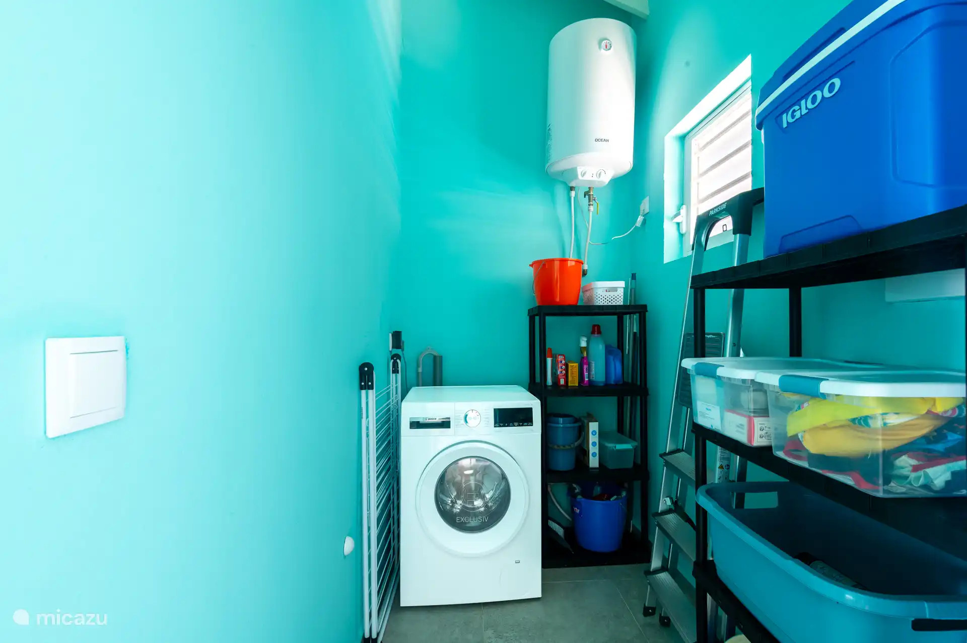 Fijne opbergruimte met uiteraard een  goede wasmachine voor gebruik voor de huurders