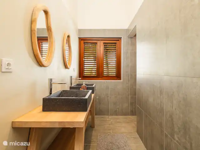 Villa Shelu | Curaçao, Banda Abou (ouest), Coral Estate, Rif St.Marie - villa Salle de bain chambre 2