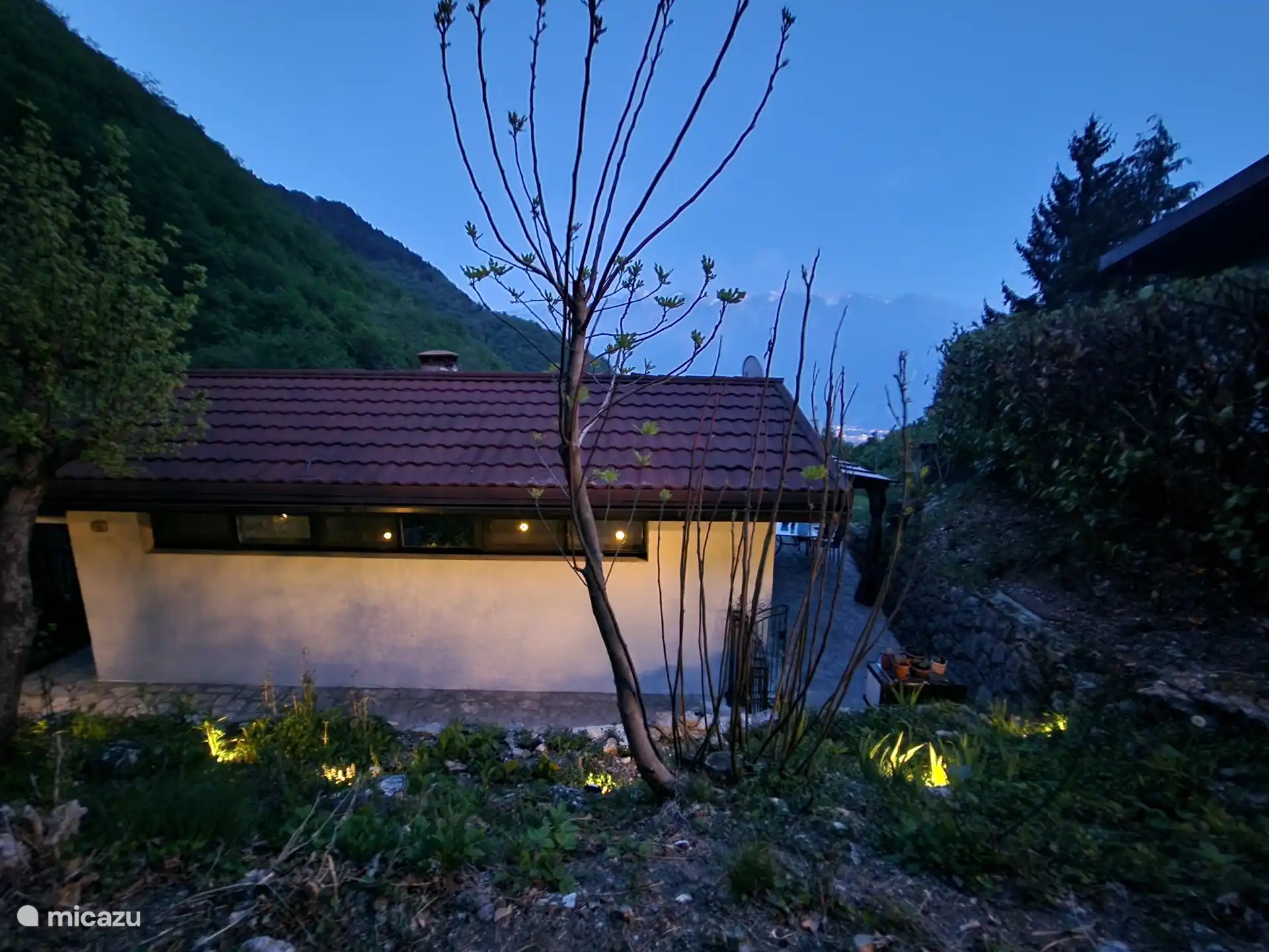 Vista de la casa desde la calle