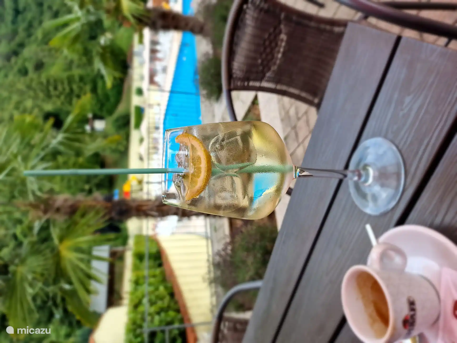 Piscina con catering