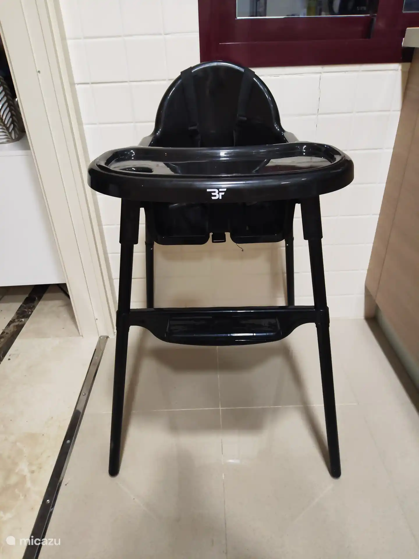 Une chaise haute est disponible gratuitement sur demande 