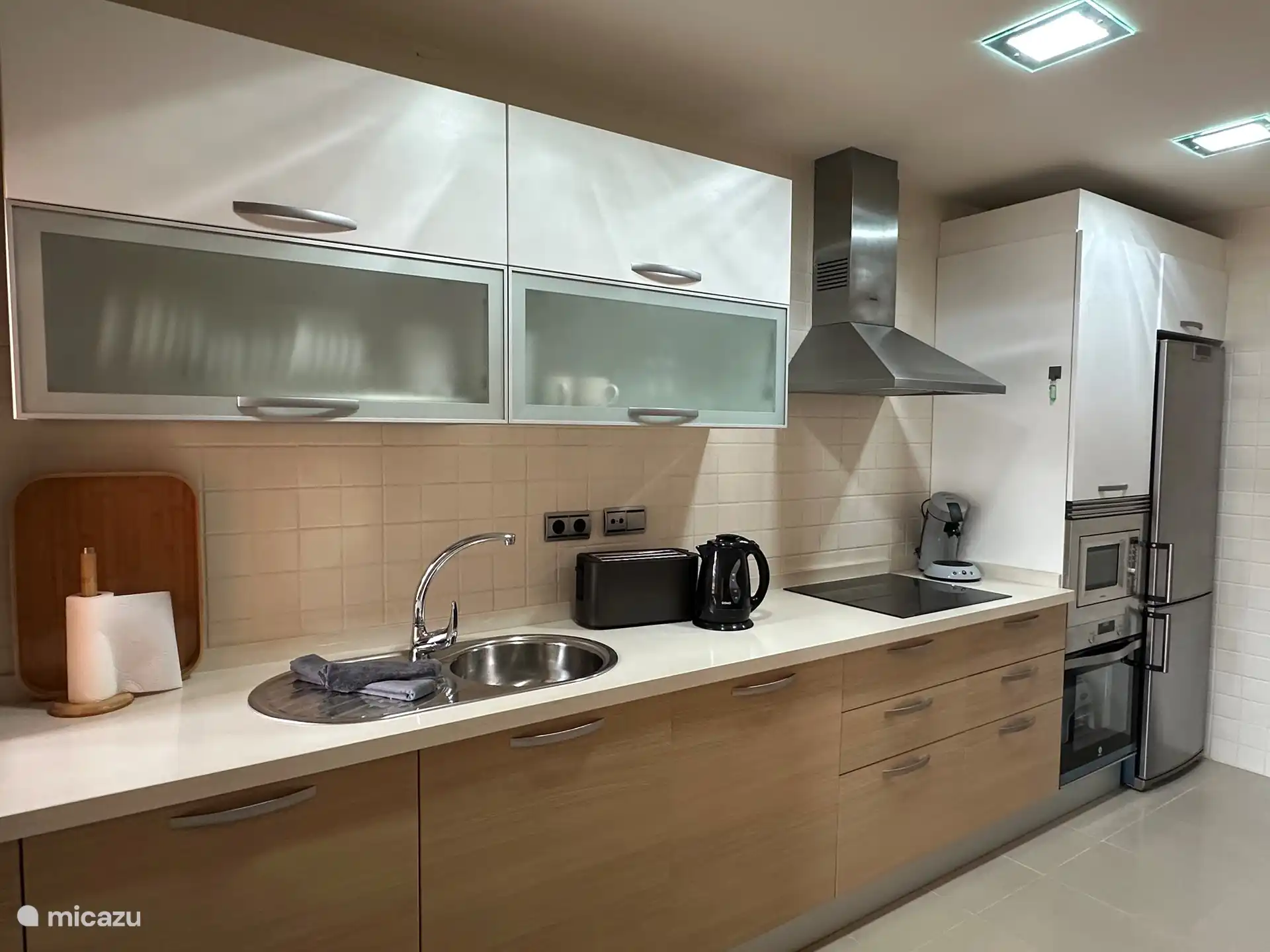 Cuisine avec tout le confort et les appareils  