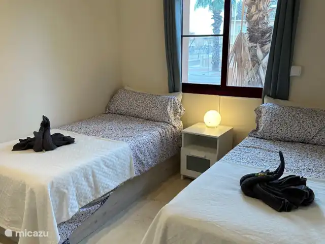 Club de playa Nueva Ribera con bicicletas en España, Costa Cálida, Los Alcázares - apartamento 2 camas individuales de 90 cm