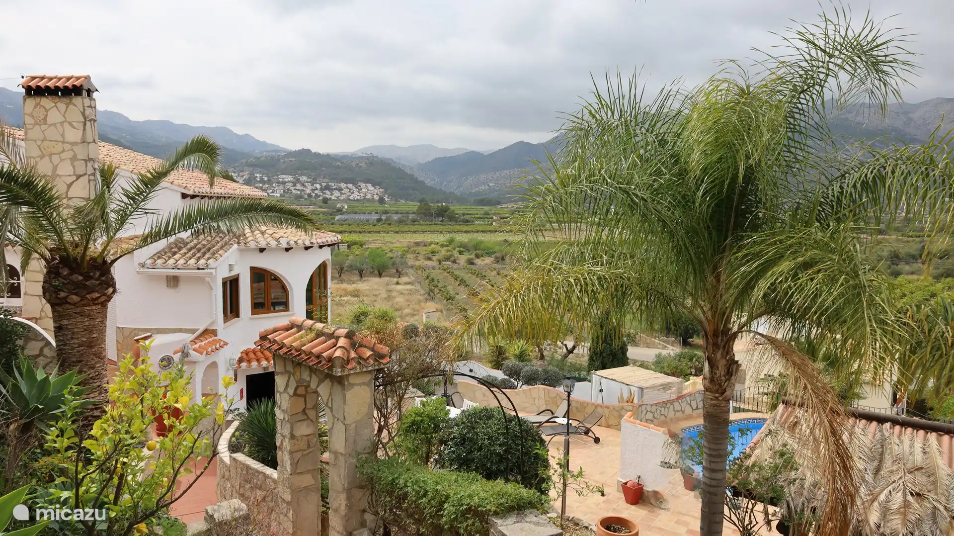 Schöne Aussichten auf das Orba-Tal