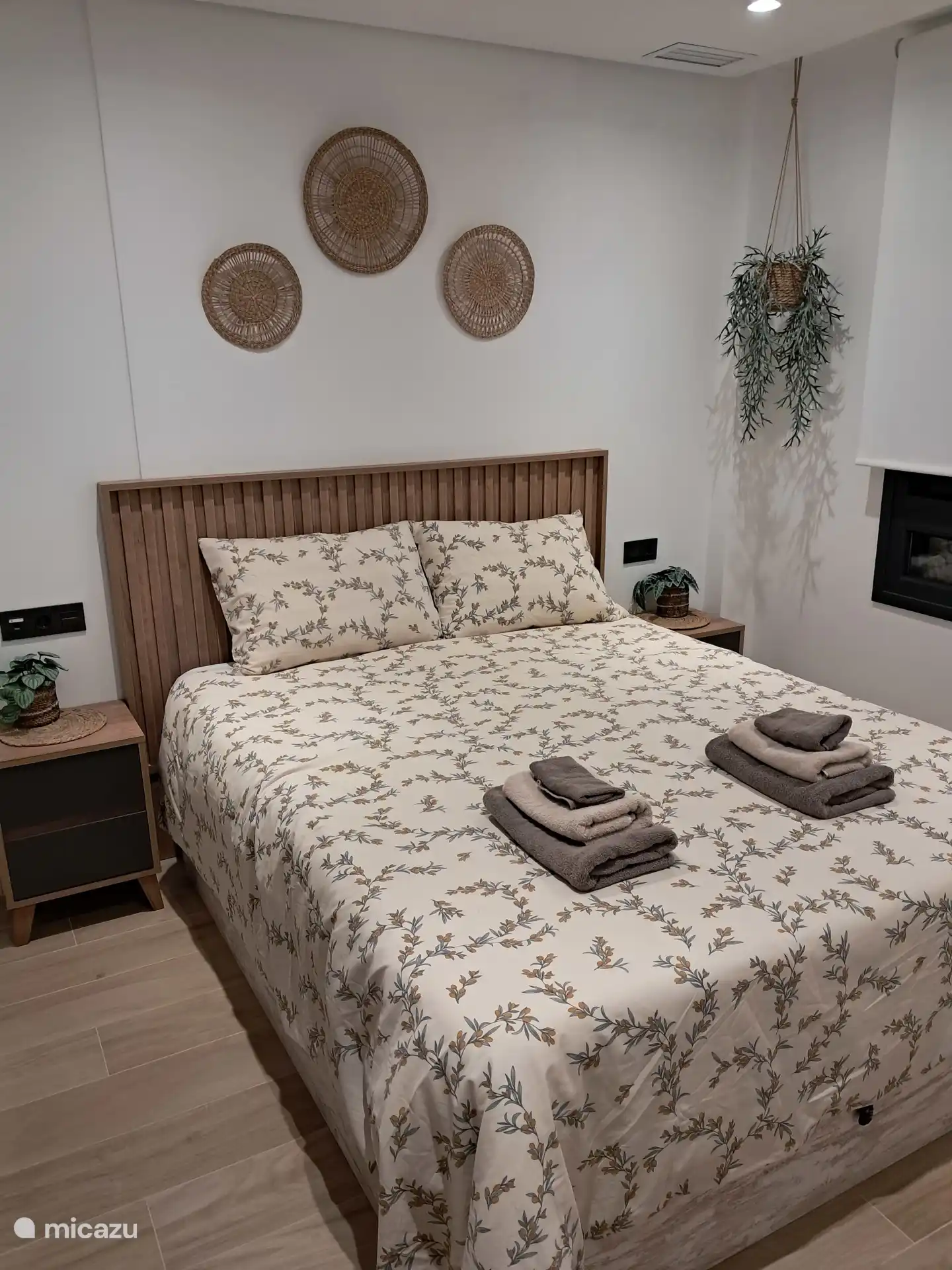 Slaapkamer 1, met tweepersoonsbed 160x200m en en-suite badkamer