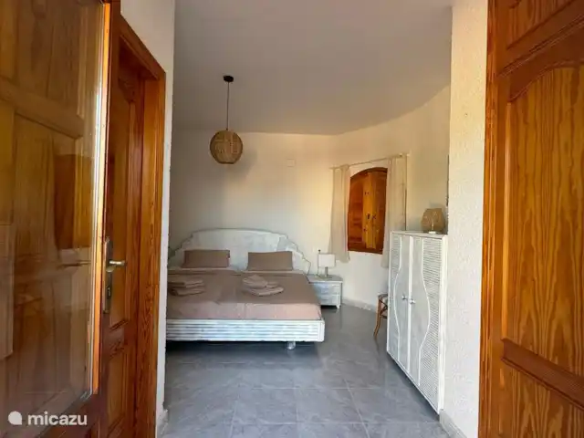 Casa Ameling huren in Spanje, Costa Blanca, Els Poblets - villa slaapkamer met aangrenzende badkamer en dakterras boven