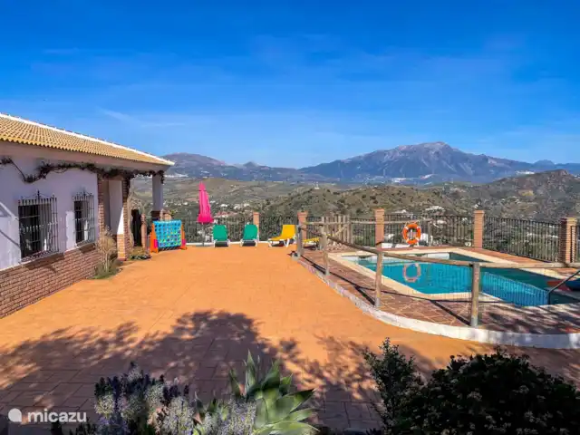 Le Mirador del Abuelo | Espagne, Costa del Sol, Comares - gîte / cottage L’extérieur depuis le jardin.