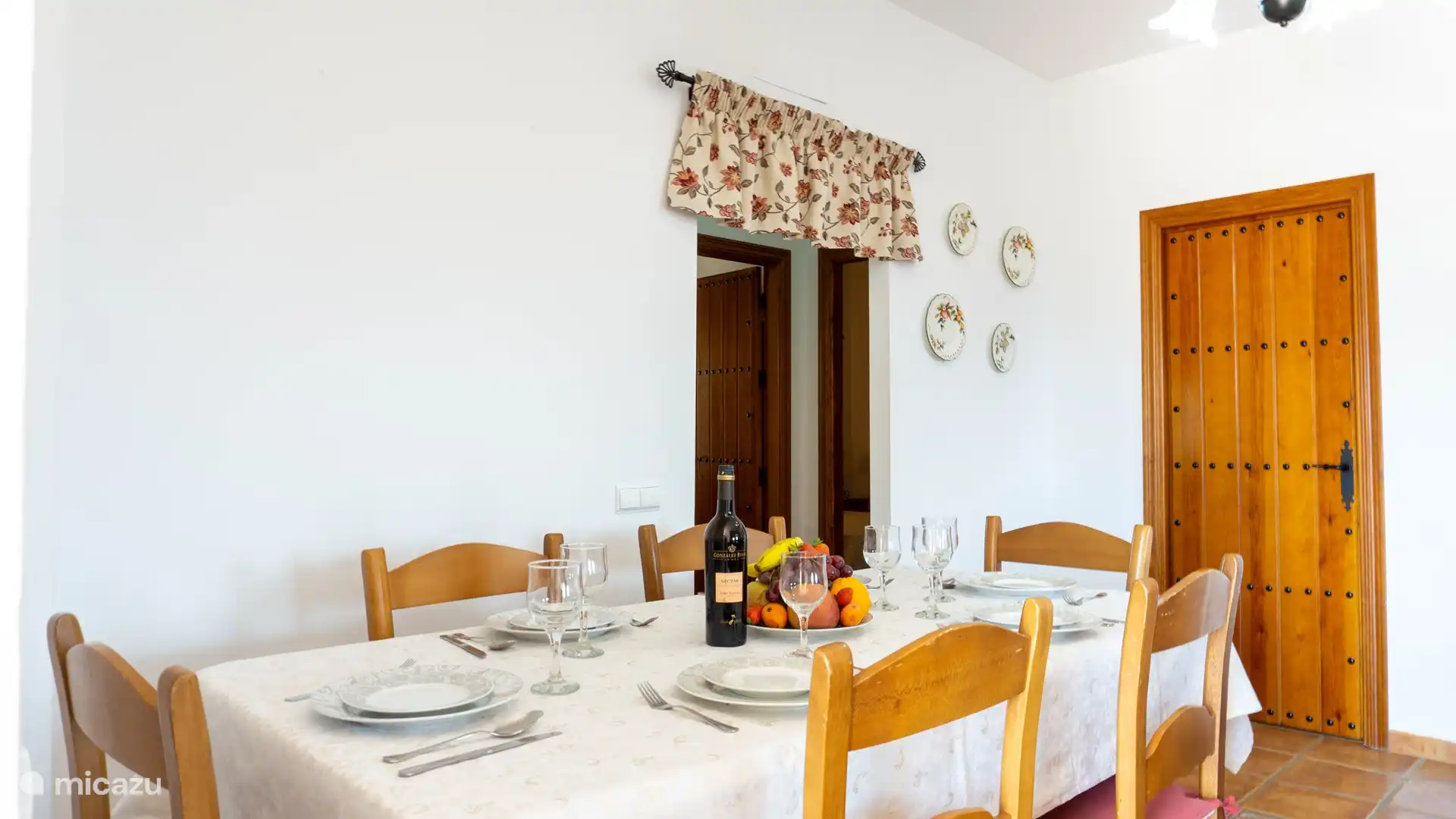 Blick in das Esszimmer.