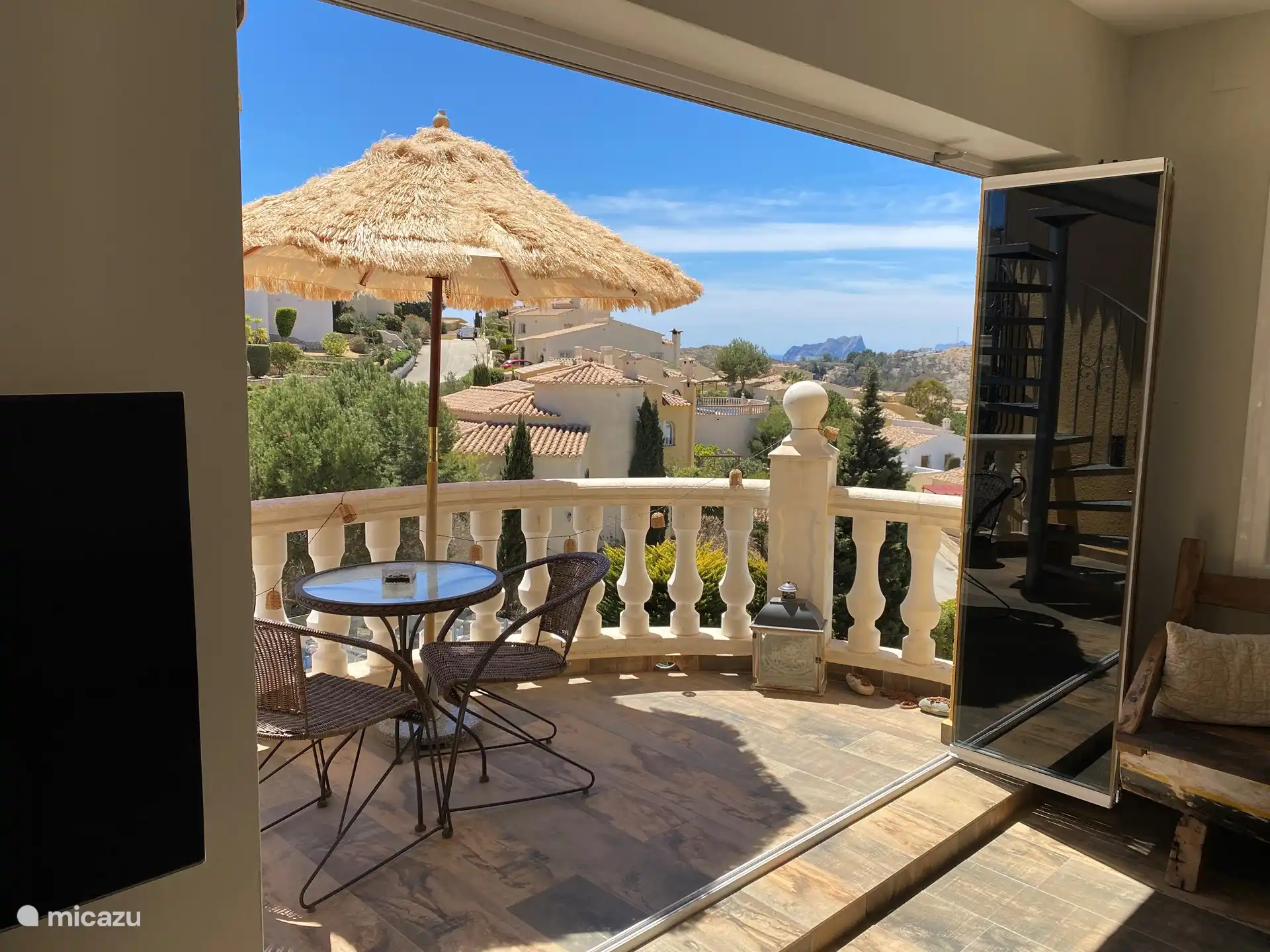 French doors to balcony