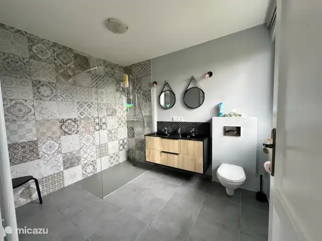 Location de Vacances France, Lot-et-Garonne, Paulhiac, maison de vacances - Domaine Quintèss - Maison Salle de bain 1