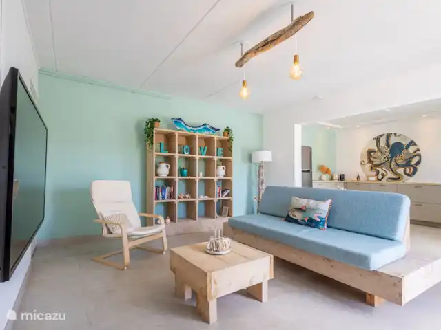 villa huren in Curaçao, Banda Ariba (oost), Vista Royal – Appartement Out of the Blue Woonkamer benedenverdieping
