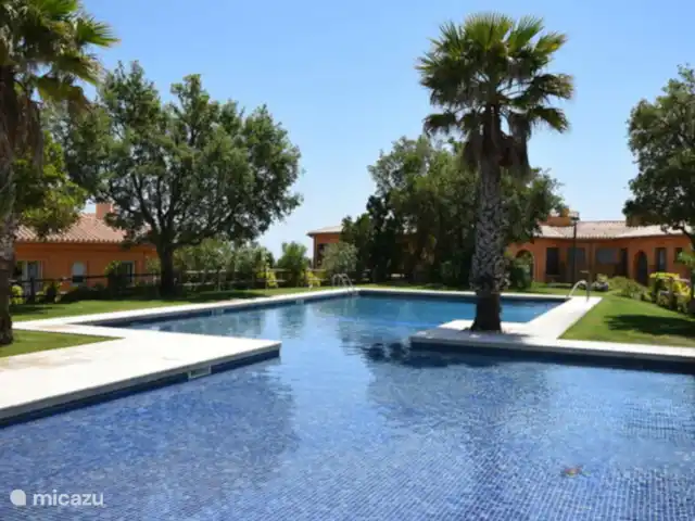Appartement climatisé à Platja D ́aro | Espagne, Costa Brava, Platja d'Aro - appartement Rafraîchissez-vous dans la belle piscine