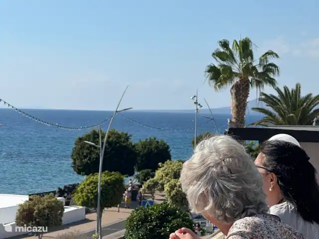 El Girasol de Yana | Espagne, Lanzarote, Puerto del Carmen - appartement Vue sur le boulevard et la mer depuis le complexe