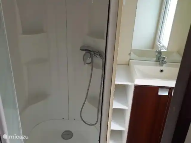 Mlle Jannie France | France, Côte d'Azur, Roquebrune-sur-Argens - chalet La salle de bain