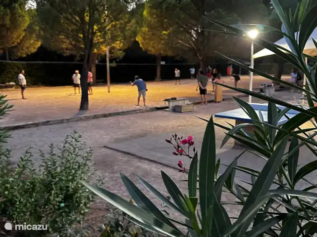 Mlle Jannie France | France, Côte d'Azur, Roquebrune-sur-Argens - chalet Le terrain de pétanque