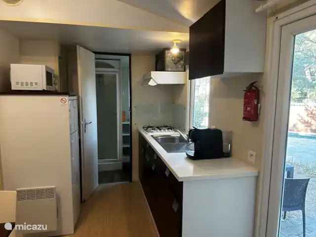 Mlle Jannie France | France, Côte d'Azur, Roquebrune-sur-Argens - chalet La cuisine