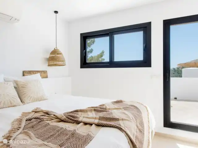 Casa Zita Verde | Espagne, Ibiza, Cala Llonga - villa Chambre 3 avec salle de bain attenante et accès à la terrasse supérieure
