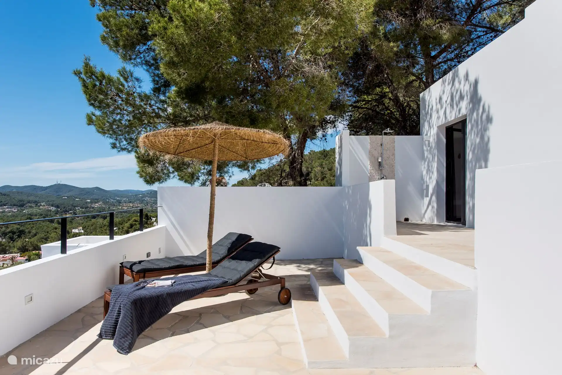 Lounge auf der oberen Terrasse