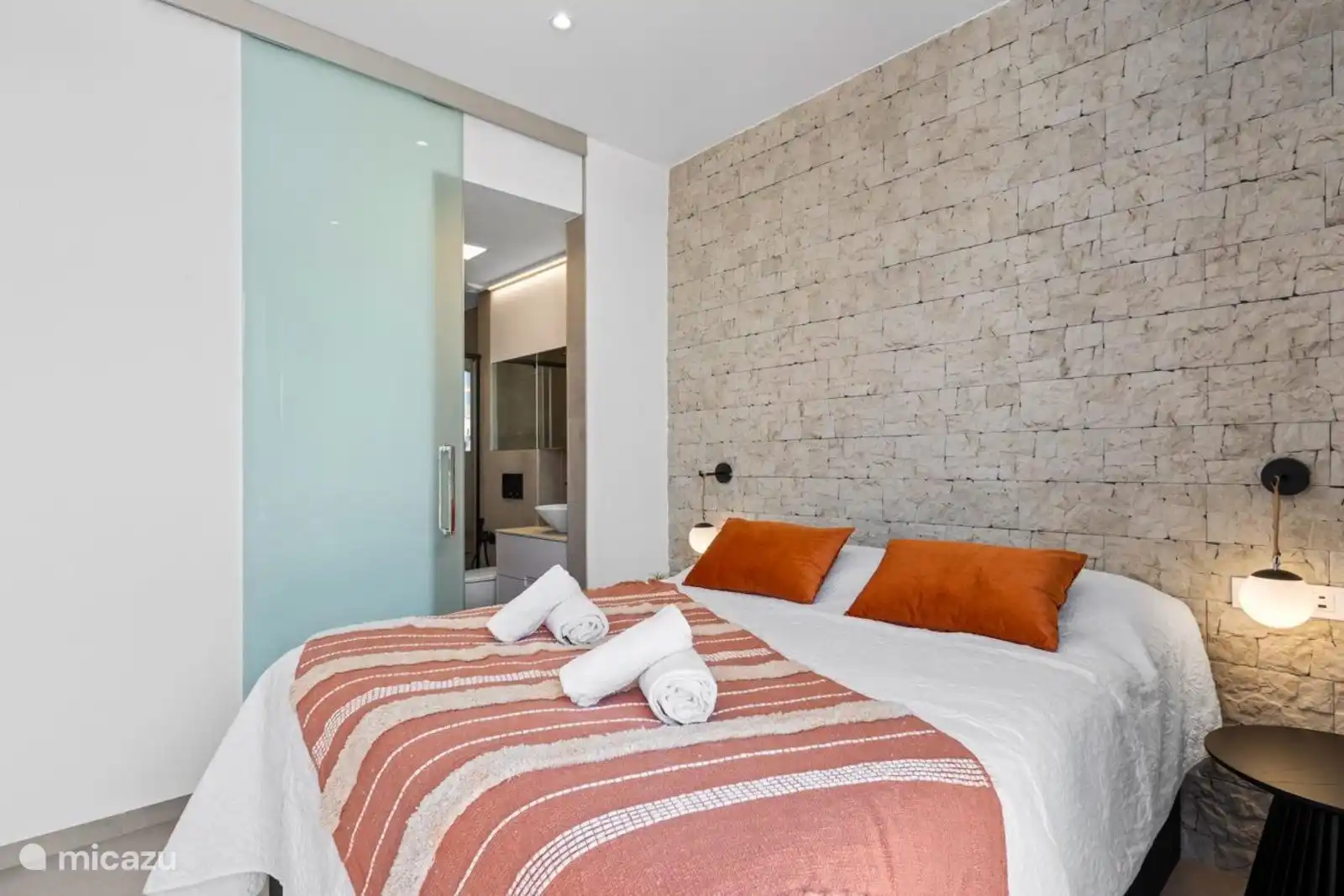 2-Personen-Zimmer mit Kingsize-Bett 