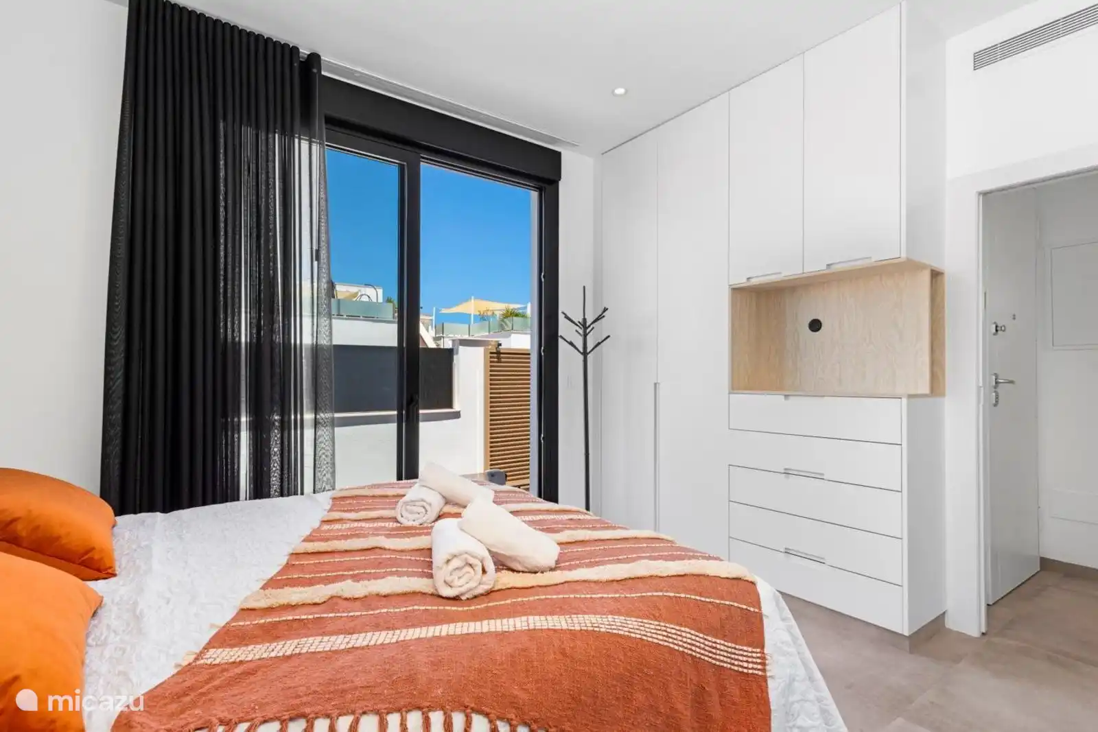 2-Personen-Zimmer mit Kingsize-Bett 