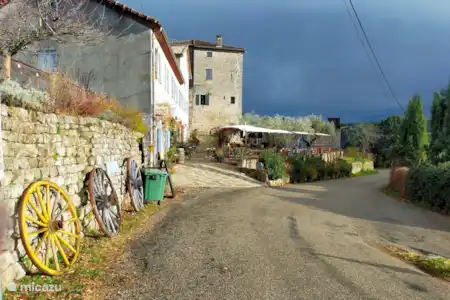 Manger dans un Bistro de Pays