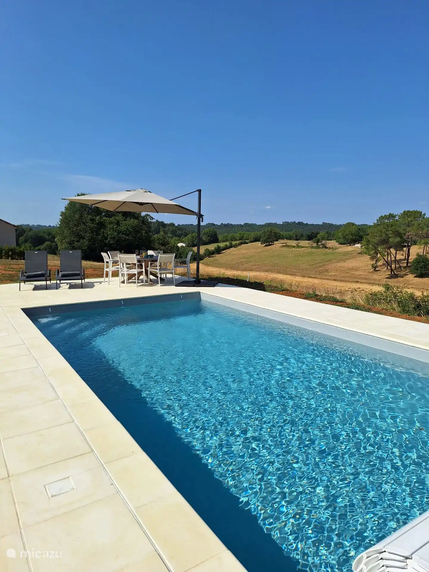 Schwimmen mit Aussicht