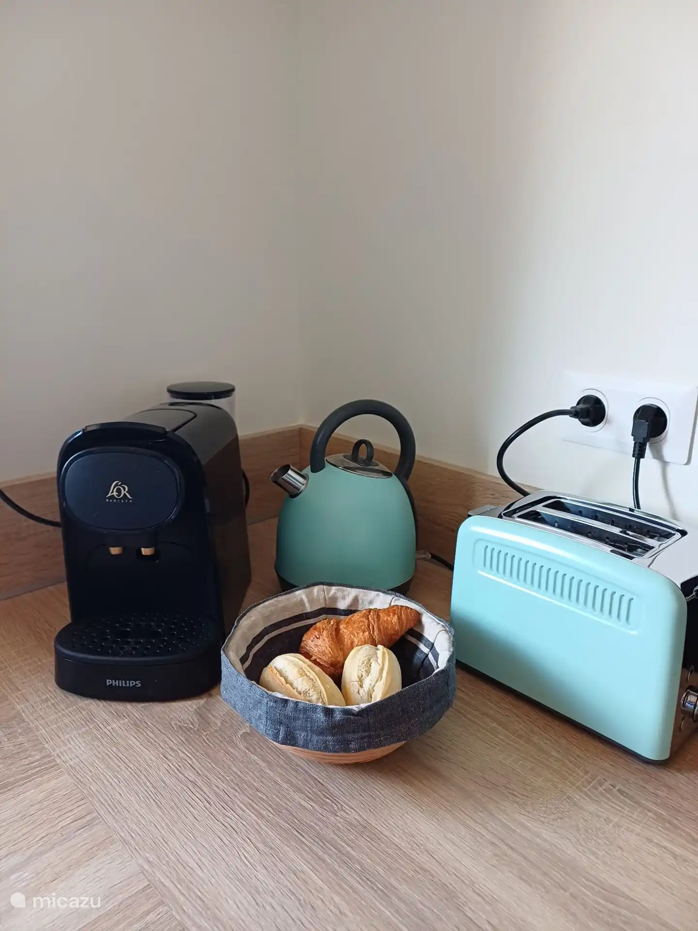 Kaffeemaschine, Wasserkocher und Toaster