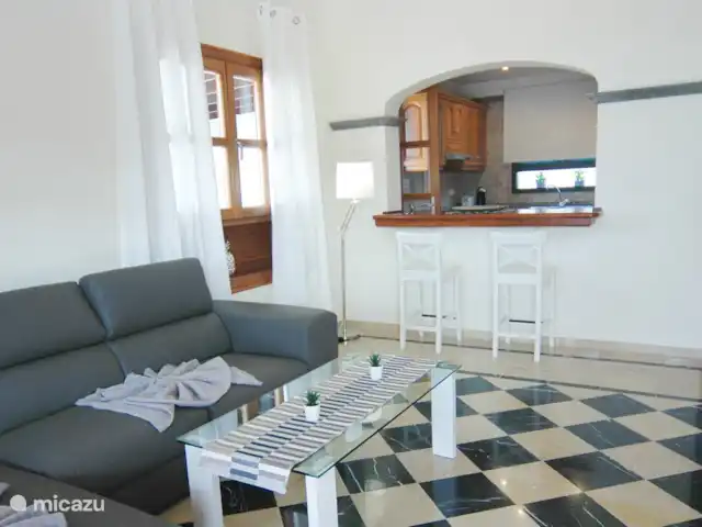 Villa Montana Roja huren in Spanje, Lanzarote, Playa Blanca - villa Comfortabele woonkamer met satelliet televisie met Nederlandse zenders