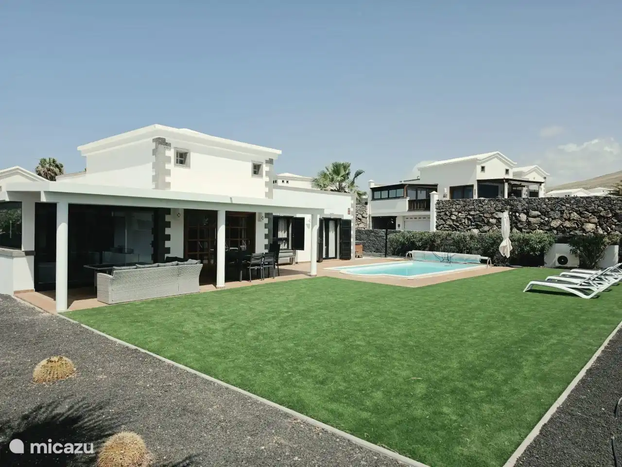 Een villa gelegen in een rustige villawijjk van Playa Blanca.
