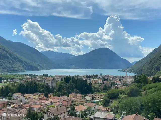 Casa Anna en Italia, Lagos italianos, Porlezza - chalet El pueblo de Porlezza con el lago de Lugano a sus espaldas