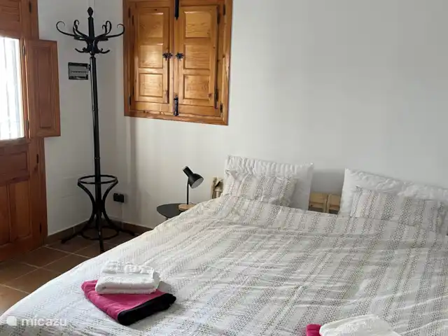 Casa Paraiso d'Oliva huren in Spanje, Andalusië, Sayalonga - vakantiehuis Slaapkamer met eigen toegang zwembad en werkkamer