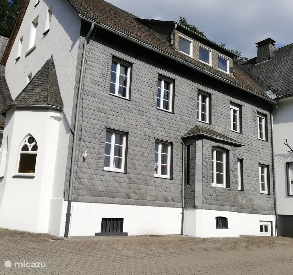 Jagdschloss Siedlinghausen 16 pers.