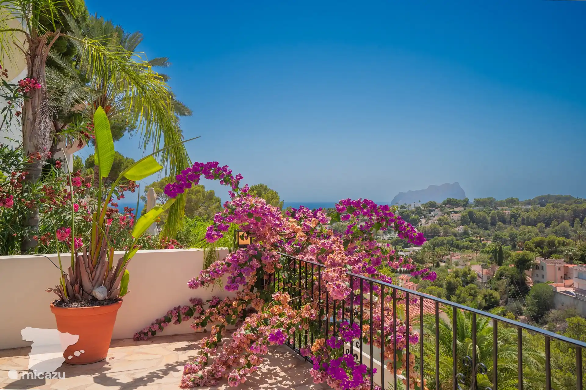 Vue vers le rocher du Peñon d’Ifach