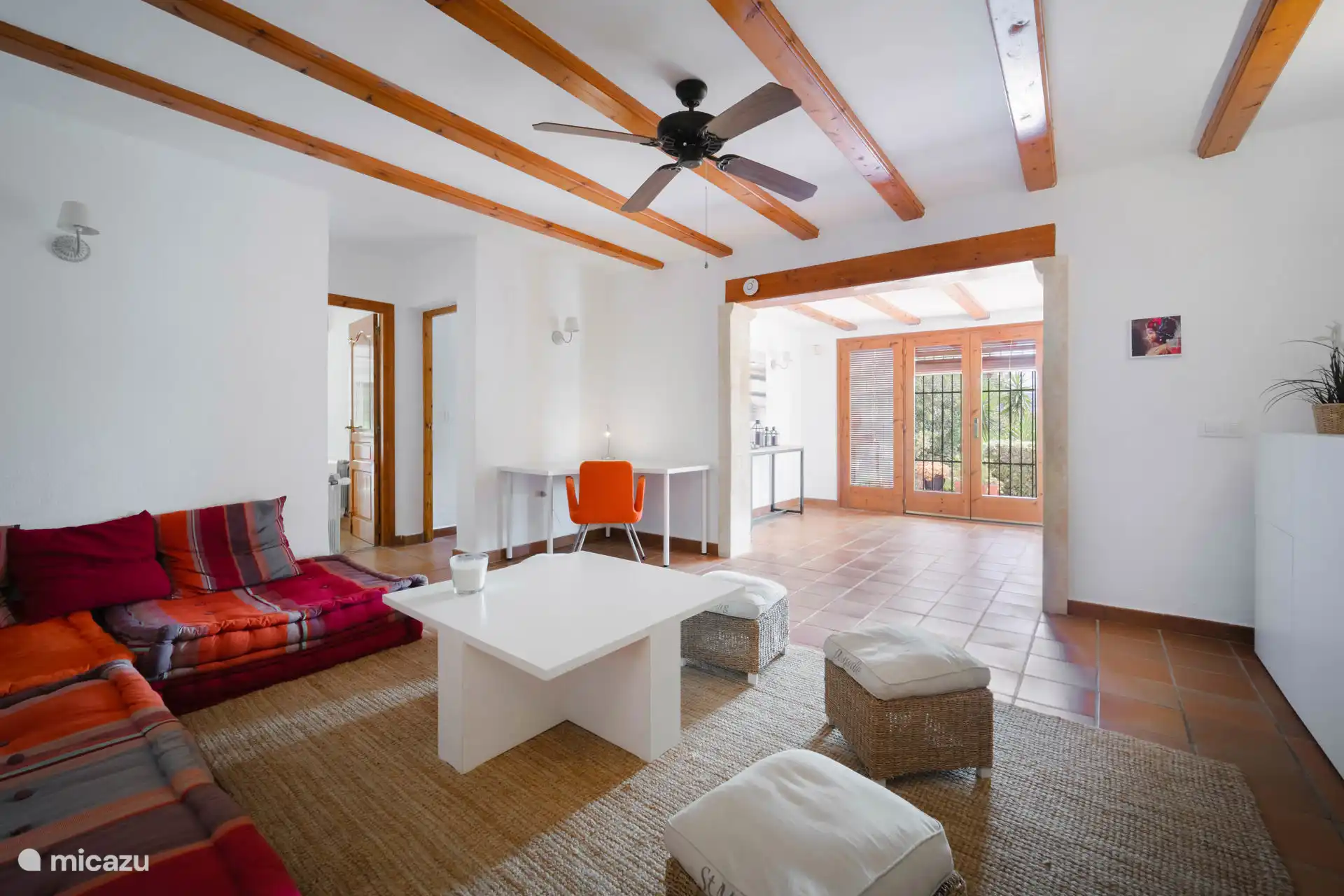 Wohnzimmer neben den Schlafzimmern 3 und 4