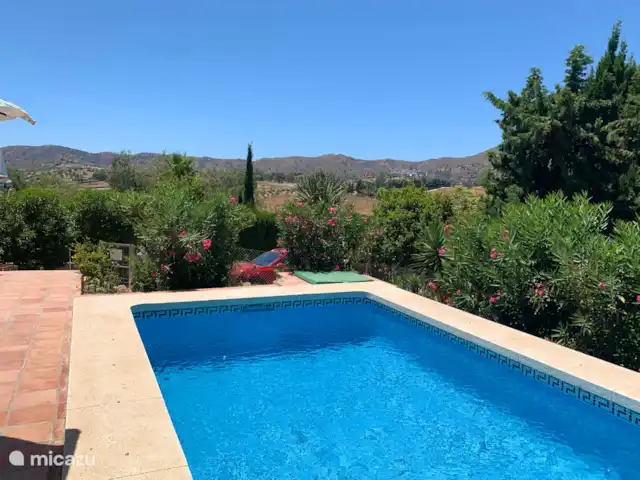 Cortijo el Caracol | Espagne, Andalousie, Viñuela - maison de vacances La maison de vacances est entièrement clôturée et les chiens sont les bienvenus.