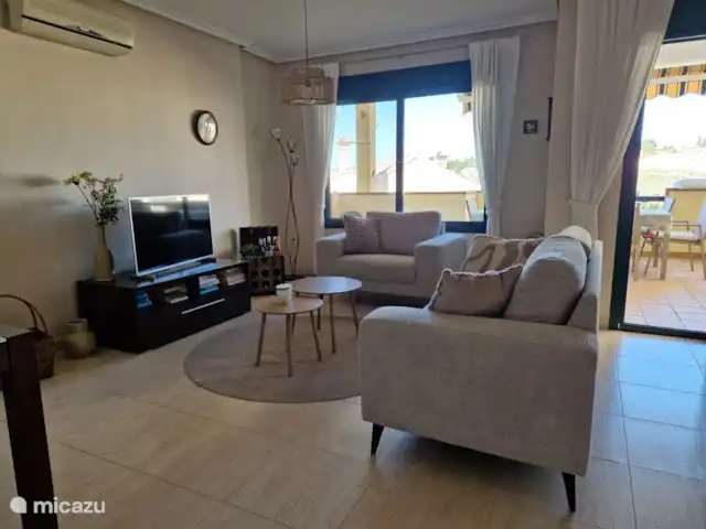 Casa van der Horst | Espagne, Costa Blanca, Dehesa de Campoamor - appartement Le nouveau coin salon.