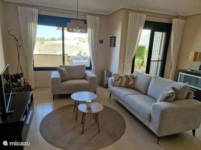 Casa van der Horst | Espagne, Costa Blanca, Dehesa de Campoamor - appartement Le nouveau coin salon.
