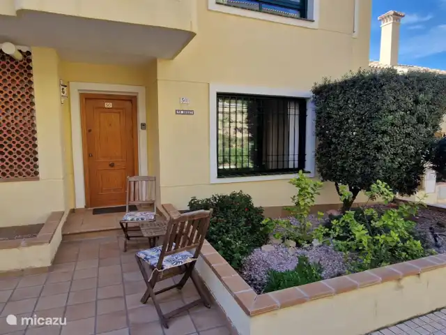 Casa van der Horst | Espagne, Costa Blanca, Dehesa de Campoamor - appartement Belle assise pour boire une tasse de café le matin au printemps et en été, vous pouvez vous asseoir ici à l’ombre l’après-midi.