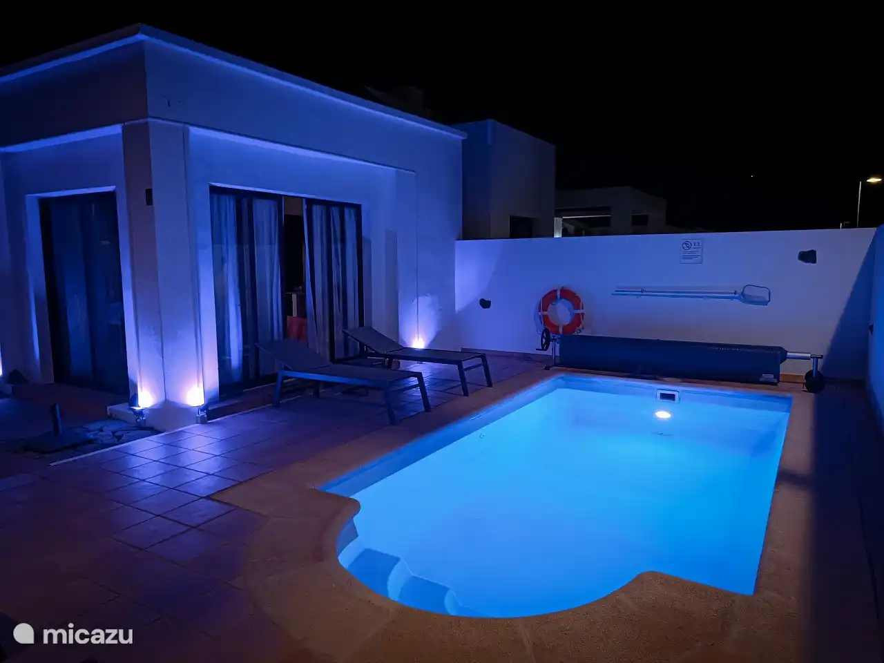 Villa Vida by night! 
