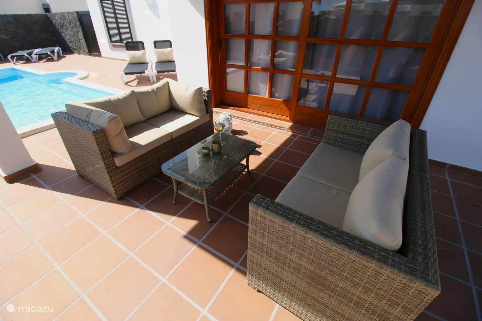 A lovely outdoor spot. Perfect for breakfast, lunch or dinner. 