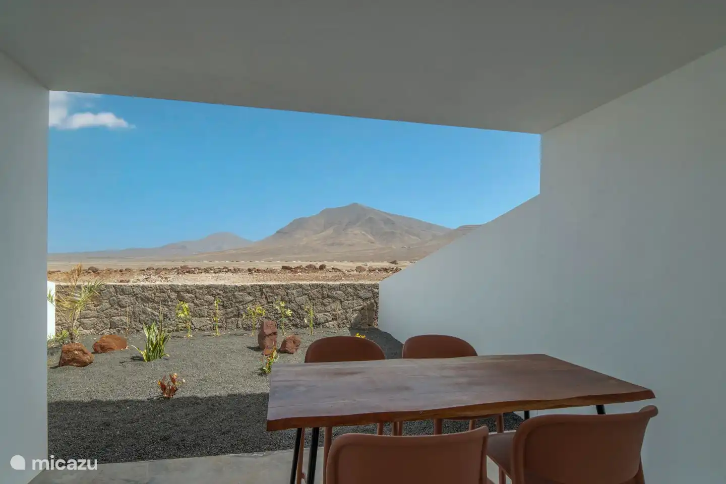 Terrace with views and Canarian garden
