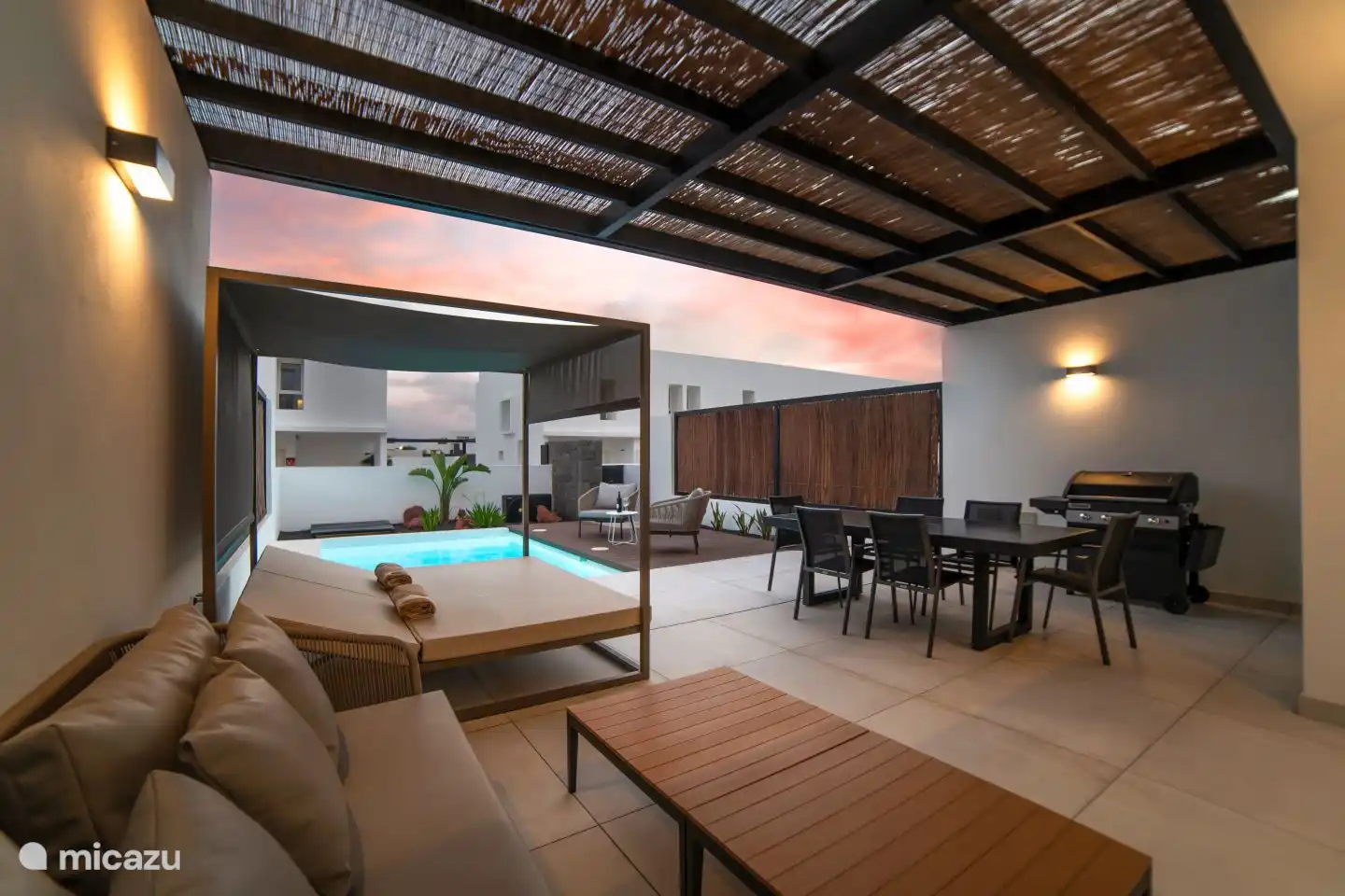 You can enjoy the most beautiful sunsets at Casa Papagayo