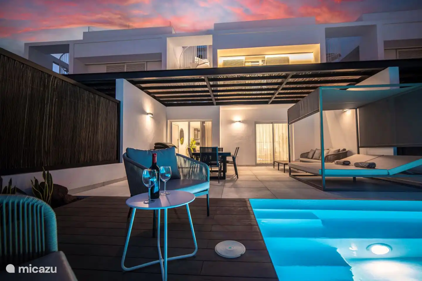 You can enjoy the most beautiful sunsets at Casa Papagayo