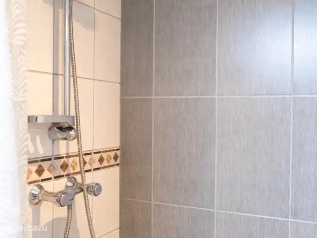 Varado en Países Bajos, Holanda del Norte, Egmond aan Zee - casa vacacional baño