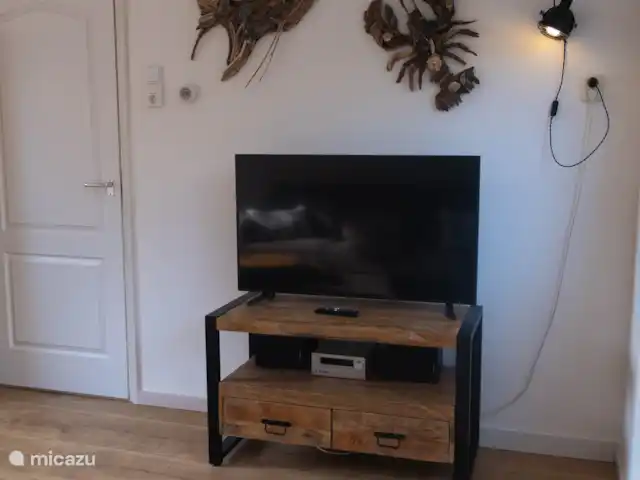 Varado en Países Bajos, Holanda del Norte, Egmond aan Zee - casa vacacional TELEVISIÓN