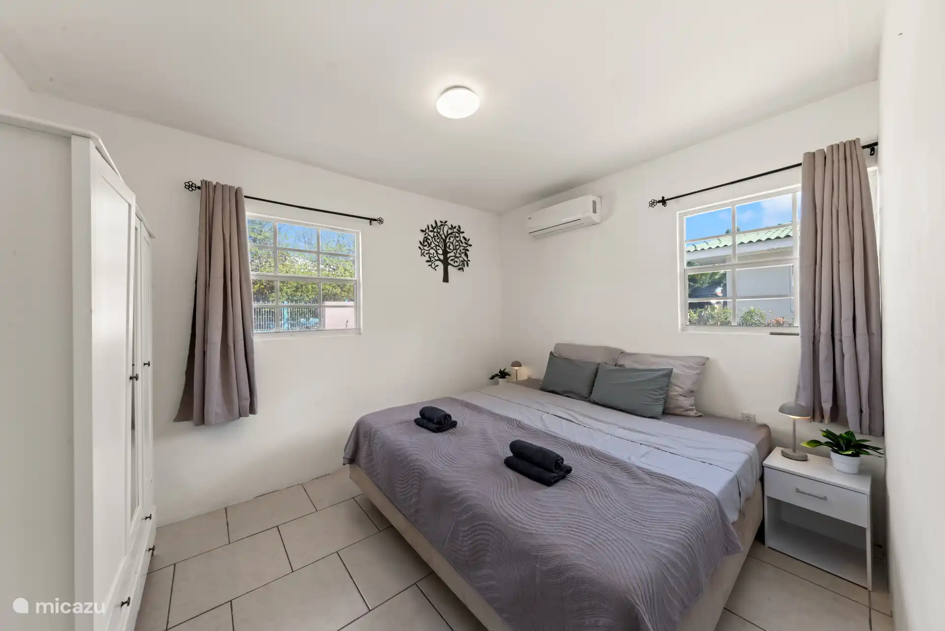 bedroom 2. bed 200x200 cm