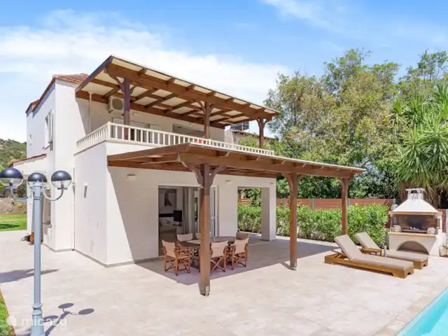 Hera en Grecia, Creta, Sissi - villa