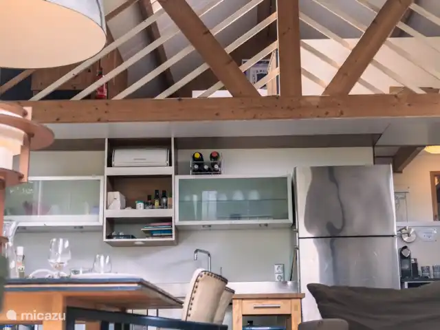 MV8 en Países Bajos, Holanda del Norte, Egmond-Binnen - casa vacacional cocina