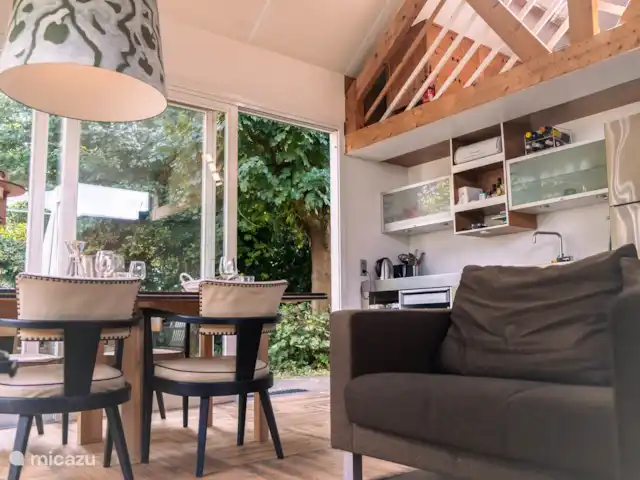 MV8 en Países Bajos, Holanda del Norte, Egmond-Binnen - casa vacacional Salón